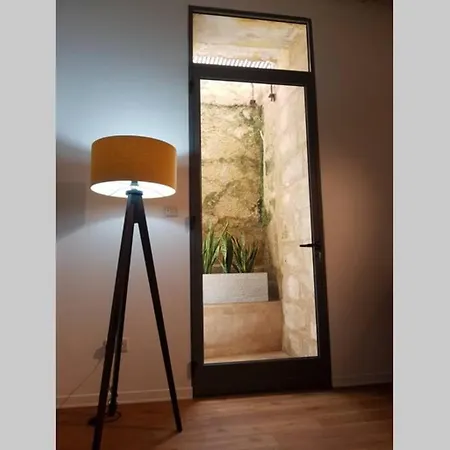 3 Cities Newly Refurbished 400 Year Old Maisonette Cospicua