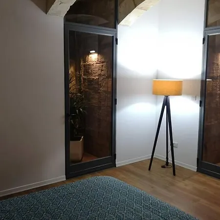 3 Cities Newly Refurbished 400 Year Old Maisonette Cospicua
